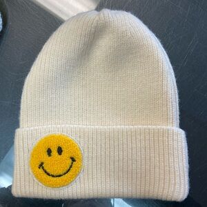 Happyy Face Beanie 100% COTTON Like new
